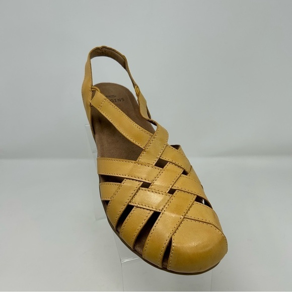 Earth Origins Berri Yellow Leather Woven Casual Round Toe Slip-on Sandal Size 12 - Picture 2 of 12